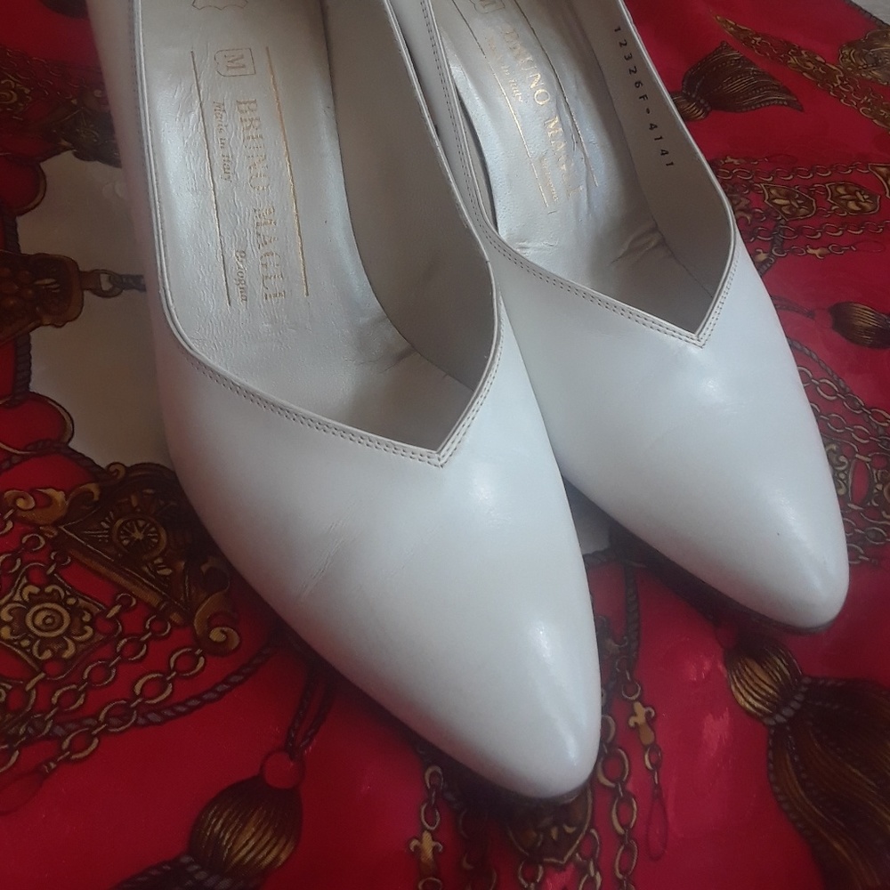Shoes - Picture 4 of 4